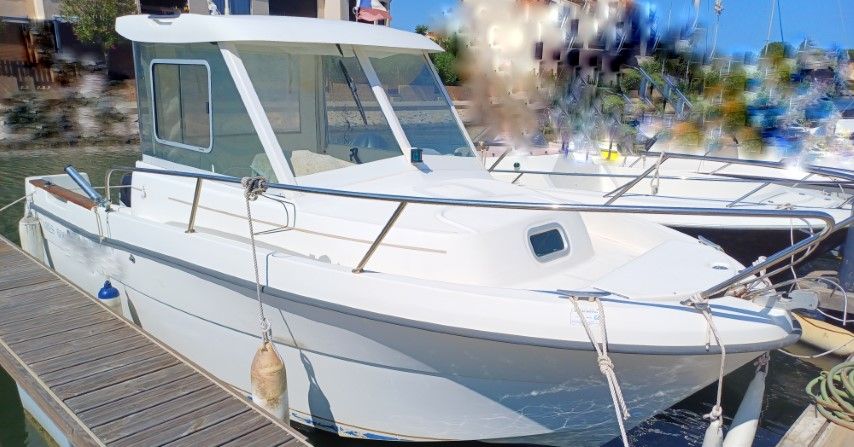 slider 0 Beneteau Antares 600 HB